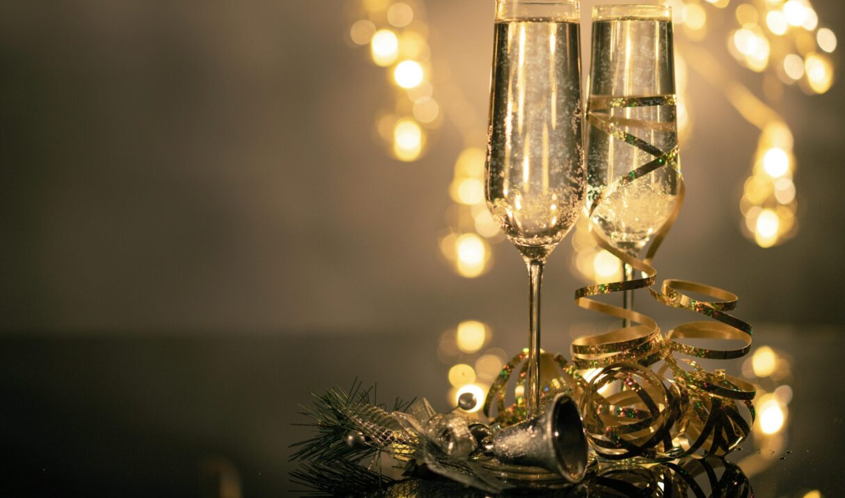 🎄 El Amor en Navidad: Luces, Recuerdos y Deseos que Renacen